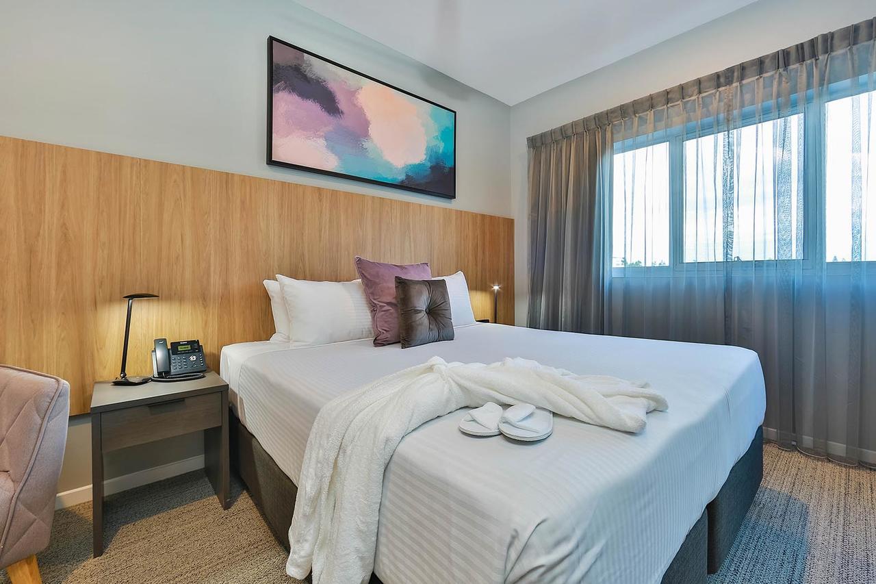 Best Western Plus North Lakes Hotel Экстерьер фото